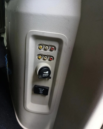 Chrysler Town &amp; Country cena 44900 przebieg: 206000, rok produkcji 2012 z Bardo małe 172